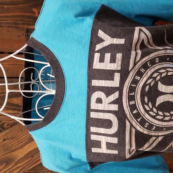 Hurley - Picture 4 of 8